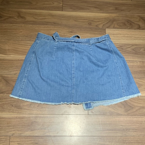 🌟HOST PICK🌟 Madewell denim wrap skirt - Picture 7 of 12